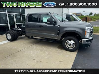 New 2025 Ford F-350 Crew Cab 4WD Cab Chassis for sale #51464 - photo 1