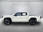 2022 Nissan Frontier Crew Cab 4x4 Pickup for sale #Y0719Z - photo 8