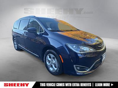 2018 Chrysler Pacifica FWD Minivan for sale #Y0888Z - photo 1