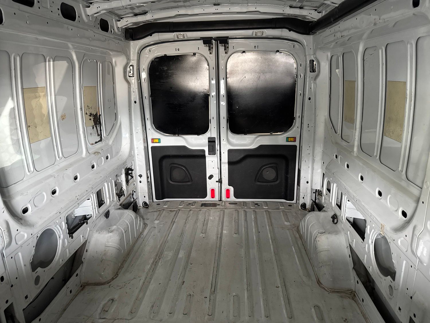 Used 2018 Ford Transit 250 - photo 16