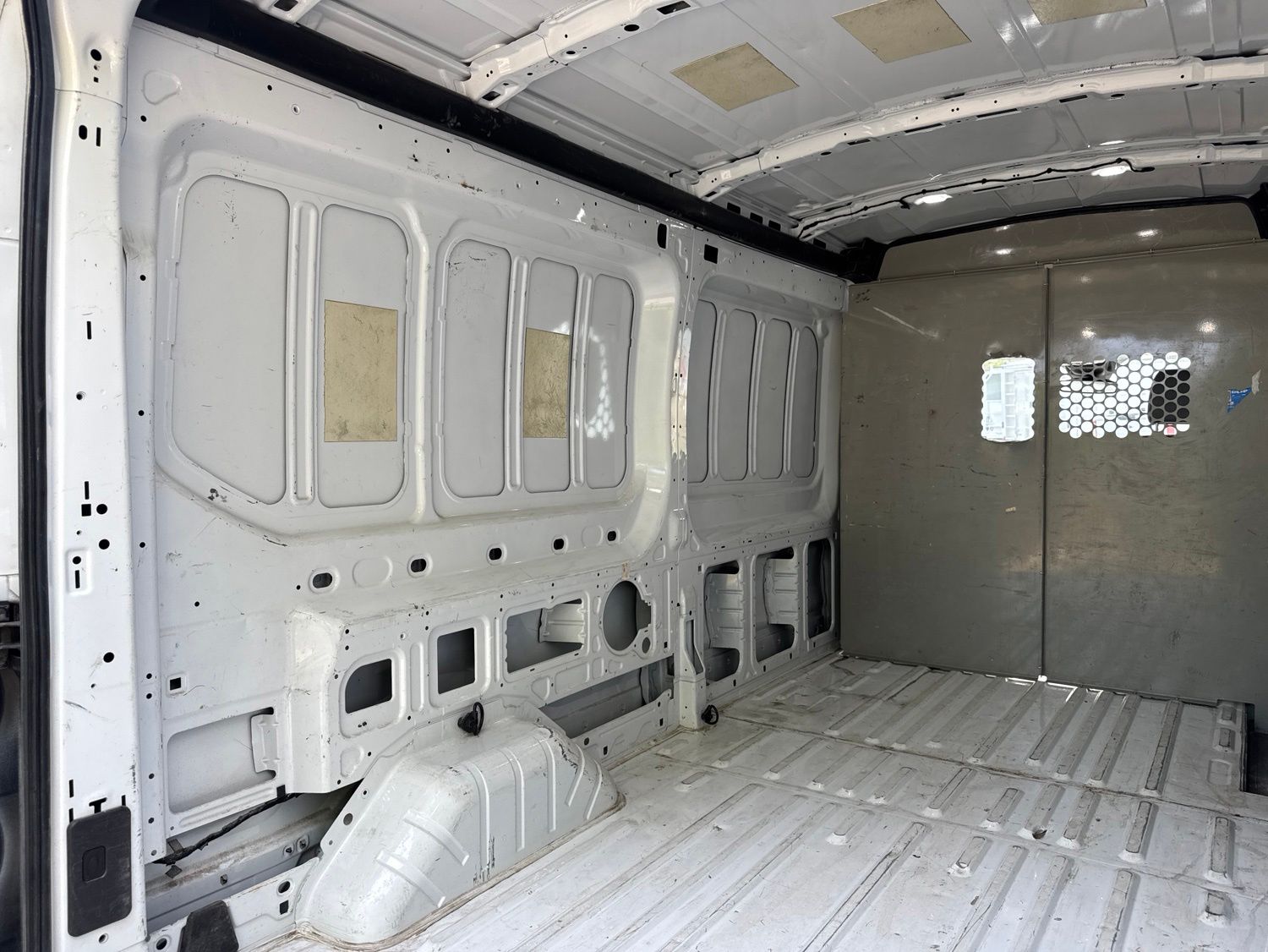 Used 2018 Ford Transit 250 - photo 11