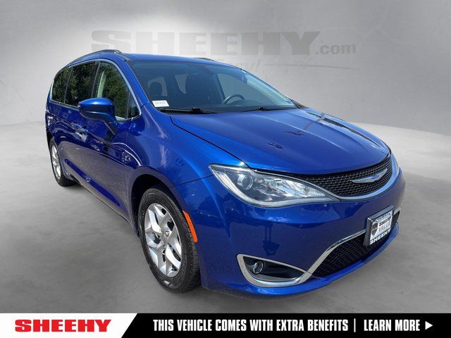 Used 2019 Chrysler Pacifica - photo 1