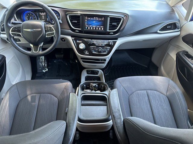 Used 2019 Chrysler Pacifica - photo 5