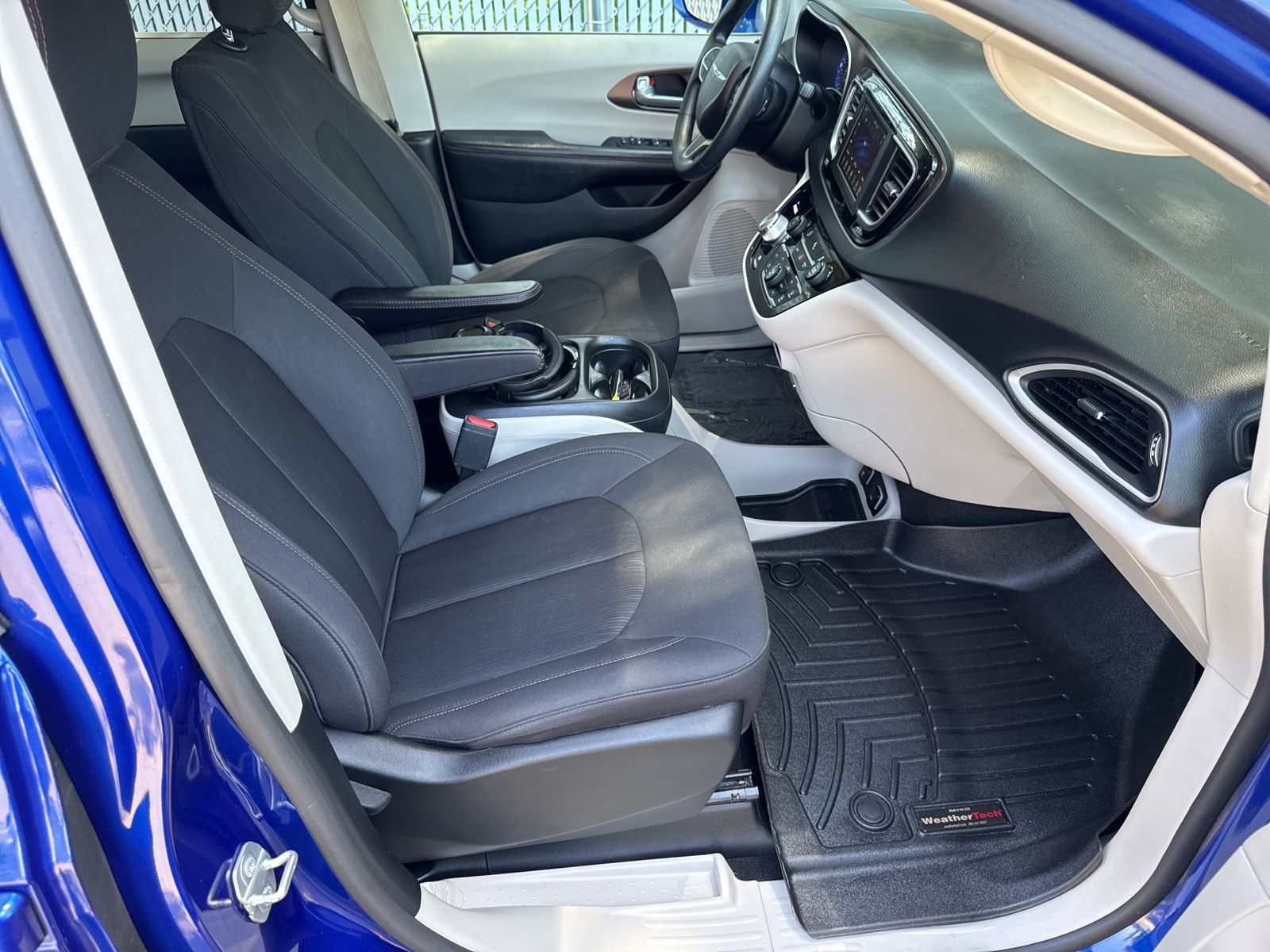 Used 2019 Chrysler Pacifica - photo 8