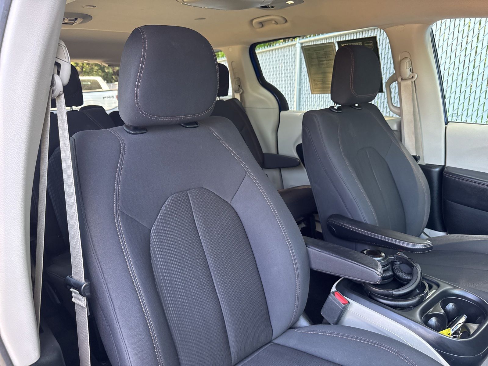 Used 2019 Chrysler Pacifica - photo 9