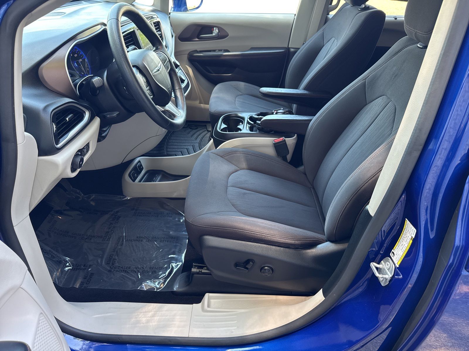 Used 2019 Chrysler Pacifica - photo 11