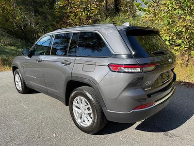 Used 2025 Jeep Grand Cherokee Laredo for sale #S18439A - photo 2