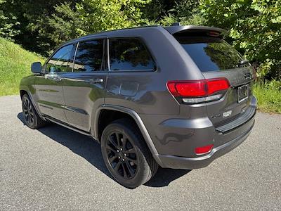 Used 2018 Jeep Grand Cherokee Altitude 4x4 SUV for sale #S18654A - photo 2
