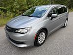 Used 2018 Chrysler Pacifica L Minivan thumbnail 3
