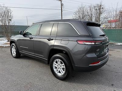 Used 2025 Jeep Grand Cherokee Laredo for sale #S18923T - photo 2