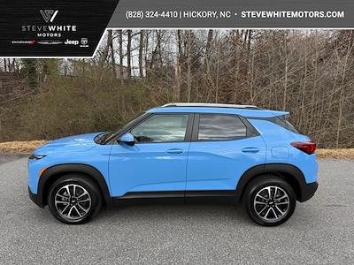 Used 2024 Chevrolet Trailblazer - photo 1