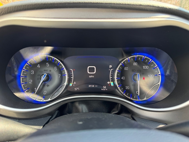 Used 2021 Chrysler Pacifica - photo 22