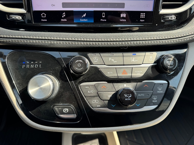 Used 2021 Chrysler Pacifica - photo 26