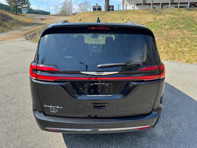 Used 2021 Chrysler Pacifica - photo 9