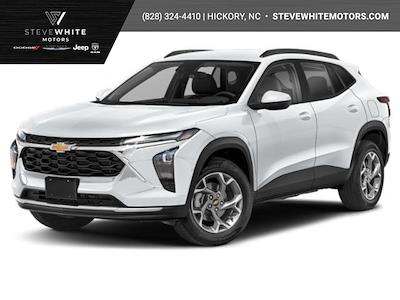 Used 2025 Chevrolet Trax - photo 1