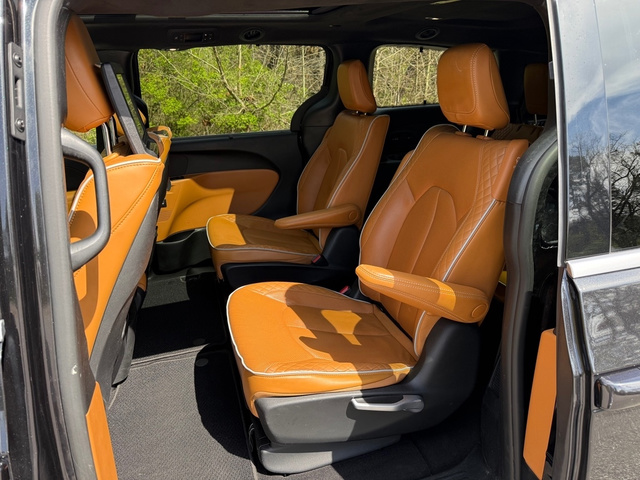 Used 2022 Chrysler Pacifica - photo 18