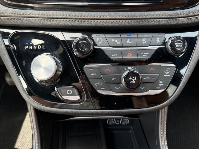 Used 2022 Chrysler Pacifica - photo 34