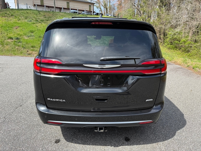 Used 2022 Chrysler Pacifica - photo 9