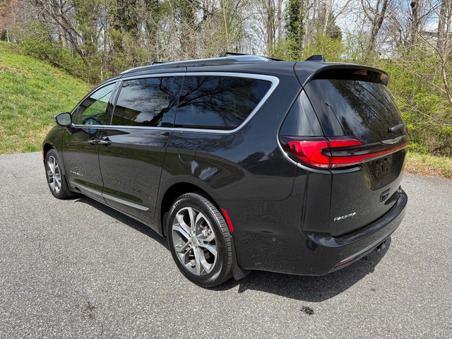 Used 2022 Chrysler Pacifica - photo 10