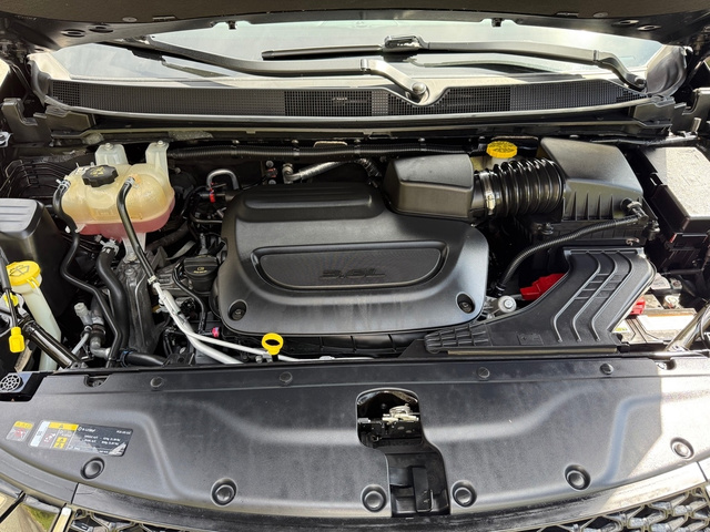 Used 2022 Chrysler Pacifica - photo 11