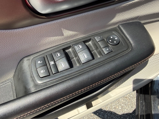 Used 2019 Chrysler Pacifica - photo 14
