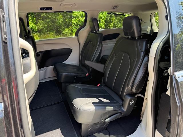 Used 2019 Chrysler Pacifica - photo 16