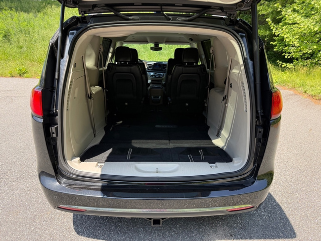 Used 2019 Chrysler Pacifica - photo 19
