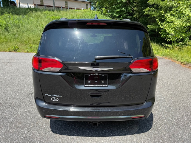 Used 2019 Chrysler Pacifica - photo 9