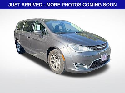 2018 Chrysler Pacifica FWD Minivan for sale #MF60026P2 - photo 1