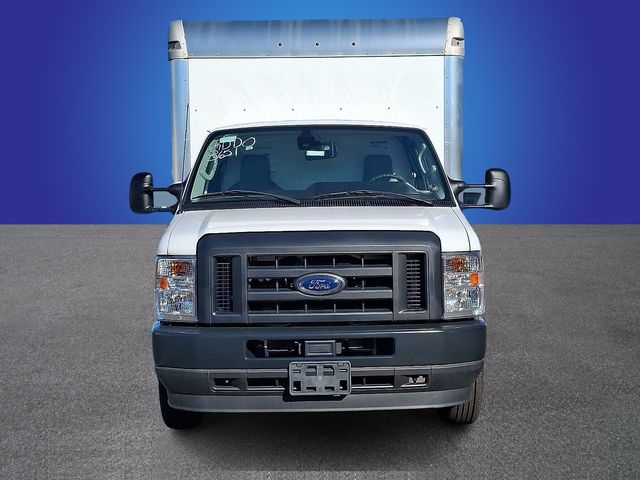 Used 2024 Ford E-450 - photo 7
