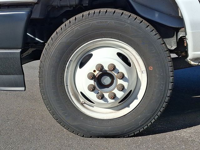 Used 2024 Ford E-450 - photo 10