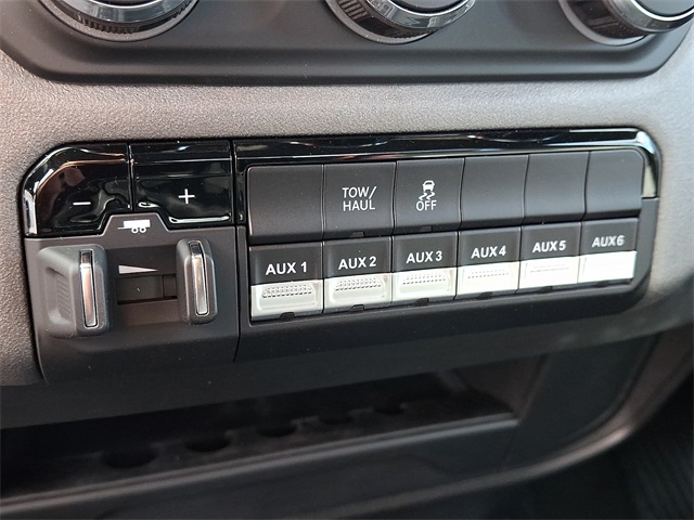 Used 2024 Ram 2500 - photo 24