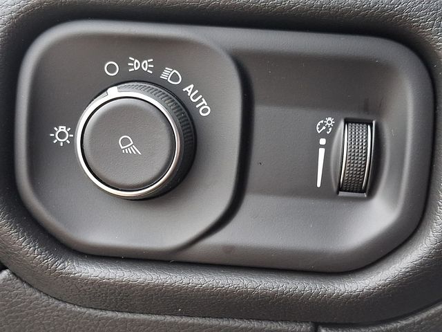 Used 2024 Ram 2500 - photo 26