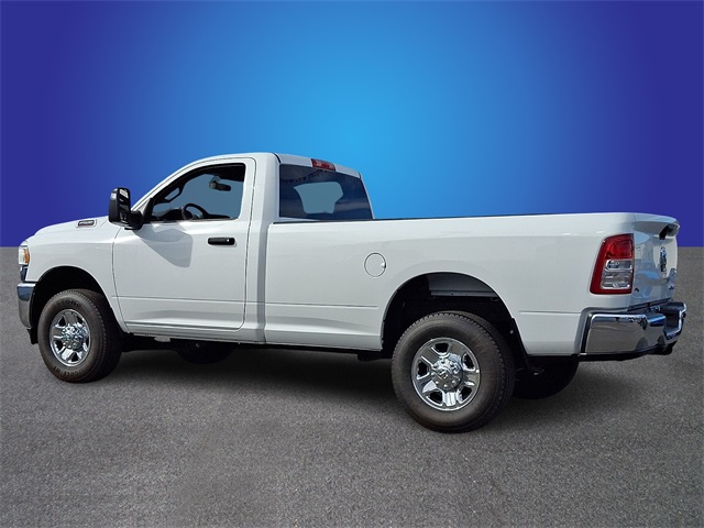 Used 2024 Ram 2500 - photo 2