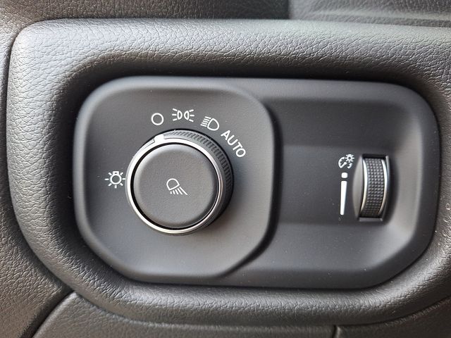 Used 2024 Ram 2500 - photo 28
