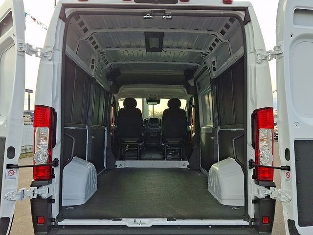 Used 2024 Ram ProMaster 2500 - photo 2