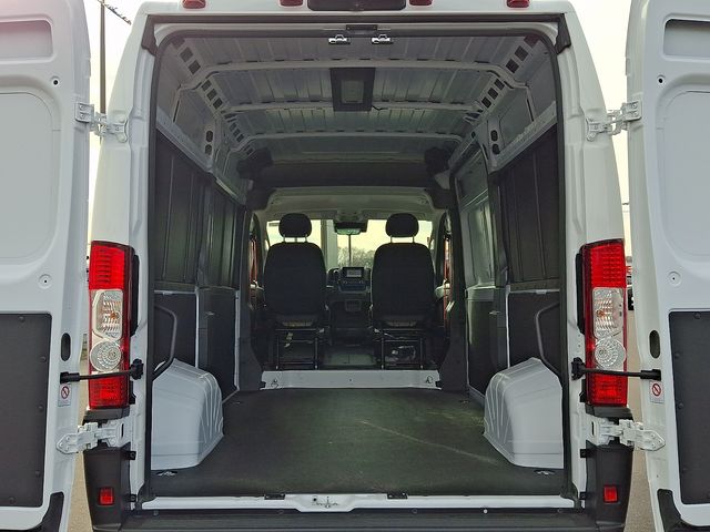 Used 2024 Ram ProMaster 2500 - photo 2