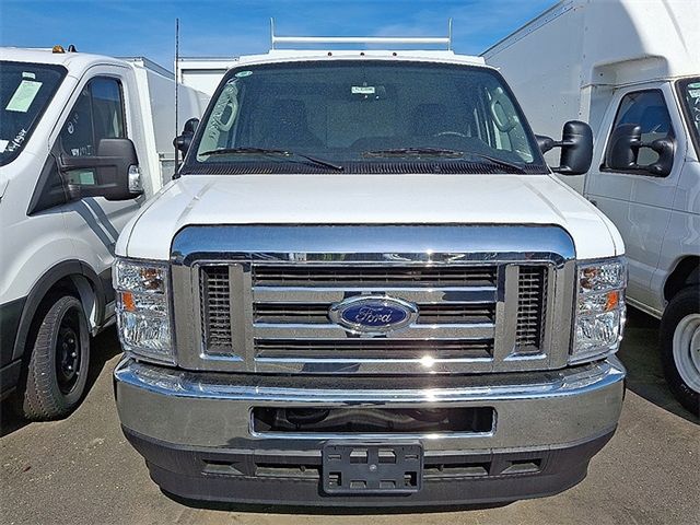 New 2025 Ford E-350 - photo 2