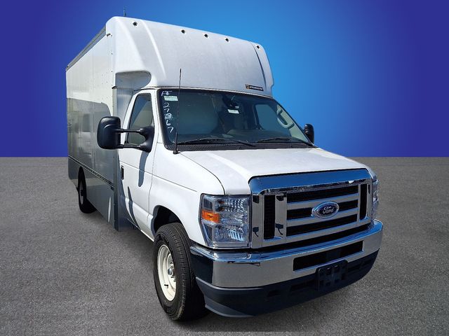 New 2024 Ford E-350 - photo 2