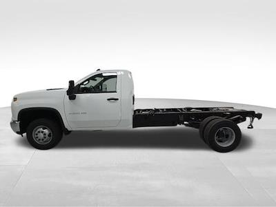New 2026 Chevrolet Silverado 3500 Regular Cab Cab Chassis for sale #61392 - photo 2