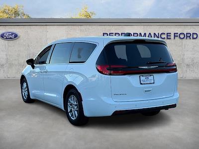 Used 2024 Chrysler Pacifica Touring L Minivan for sale #P2436 - photo 2