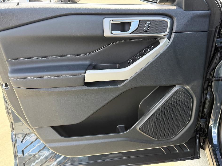 Used 2023 Ford Explorer - photo 19