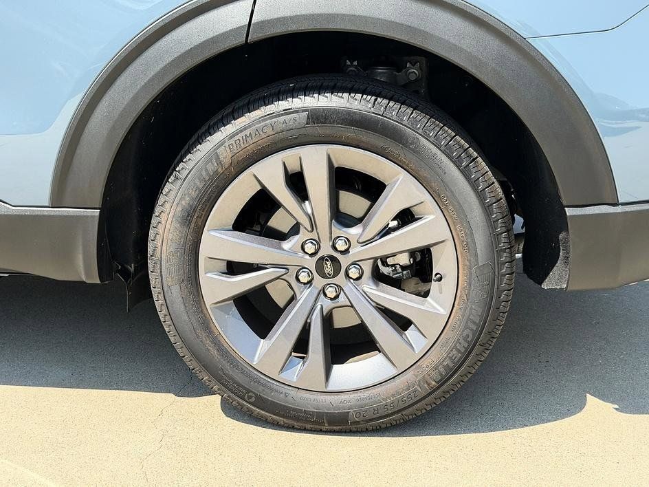 Used 2025 Ford Explorer - photo 22