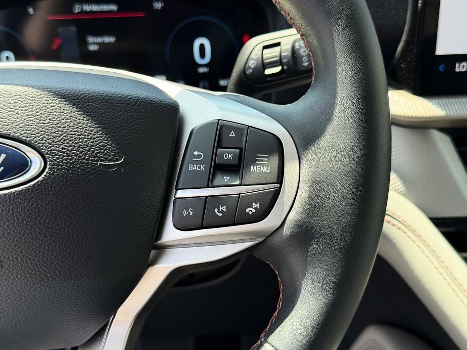 Used 2025 Ford Explorer - photo 33