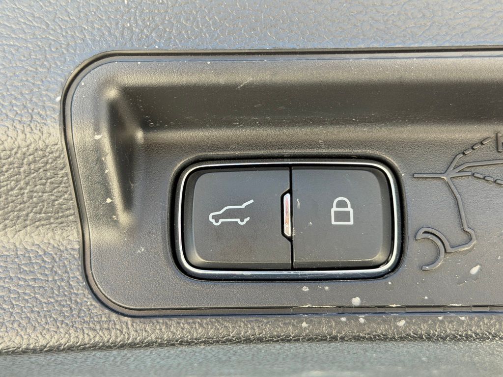 Used 2023 Ford Explorer - photo 19
