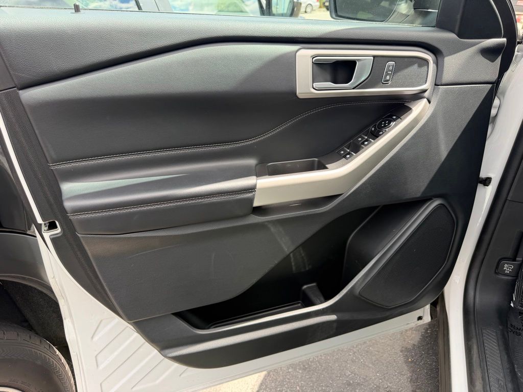 Used 2023 Ford Explorer - photo 1