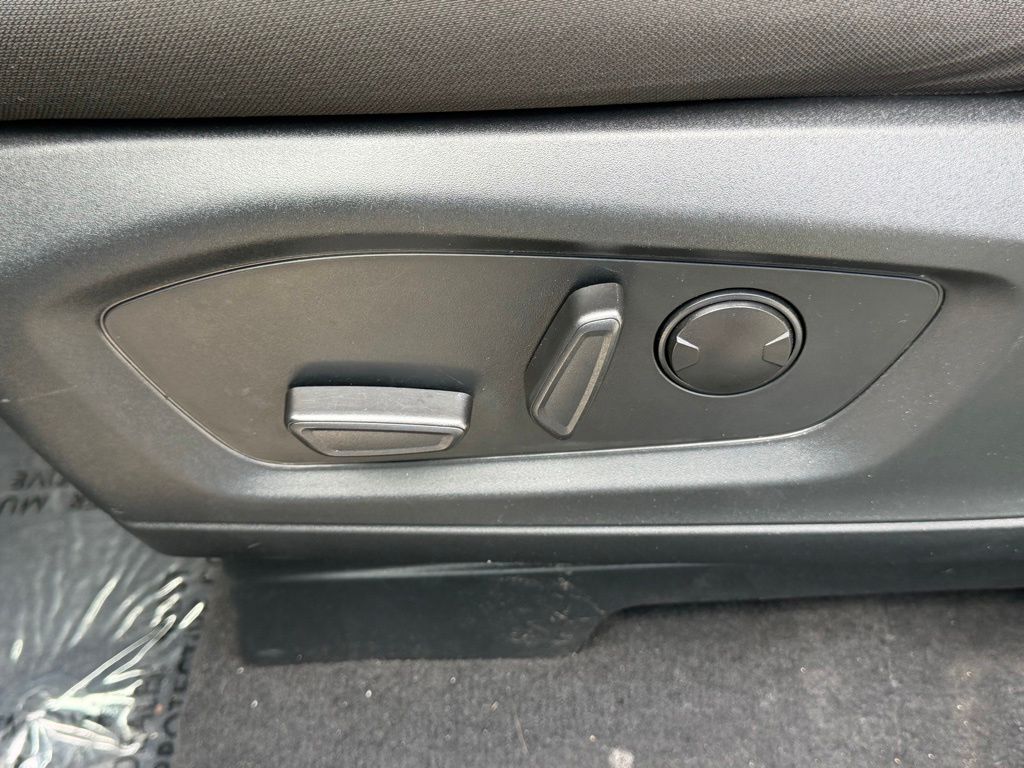 Used 2023 Ford Explorer - photo 7