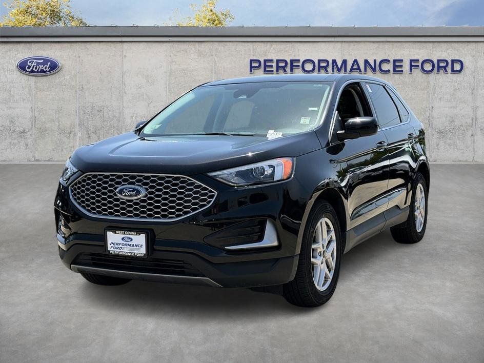 Used 2024 Ford Edge - photo 2