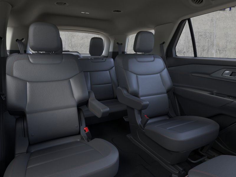Used 2025 Ford Explorer - photo 13