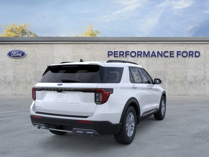 Used 2025 Ford Explorer - photo 10